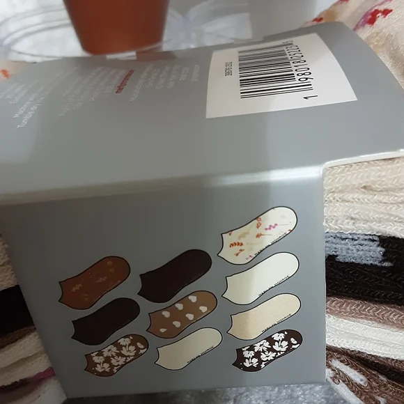 Marilyn Monroe 10 Pairs Pack Of Socks NWT - Picture 5 of 9